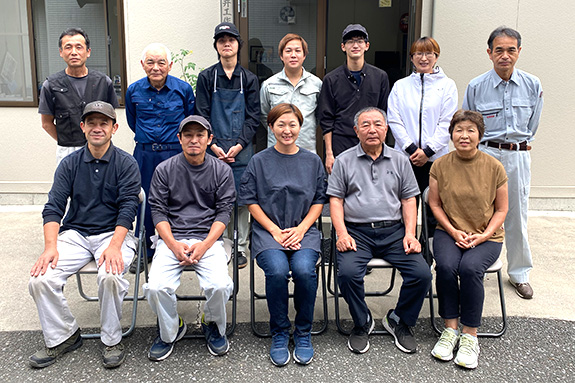 写真：社員同士の協力体制は抜群！