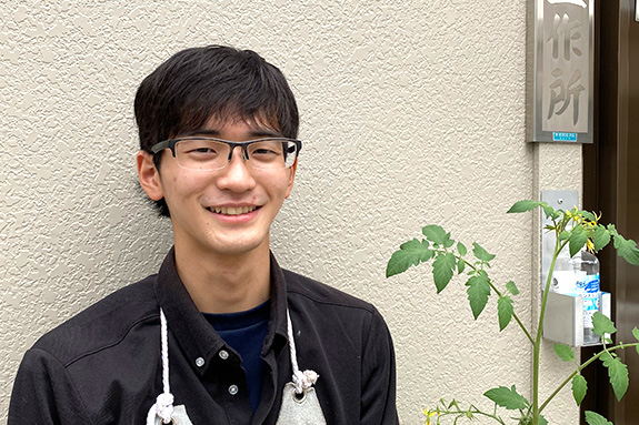 写真：倉持　脩真