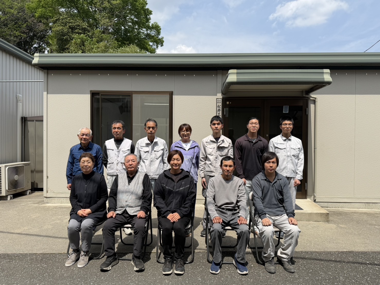 写真：社員同士の協力体制は抜群！